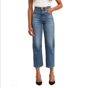 Levi’s Ribcage straight ankle jeans